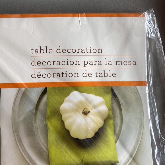 Martha Stewart CraftsSpiderweb Table Decor Set 4pcs Spooky Night - Picture 5 of 8